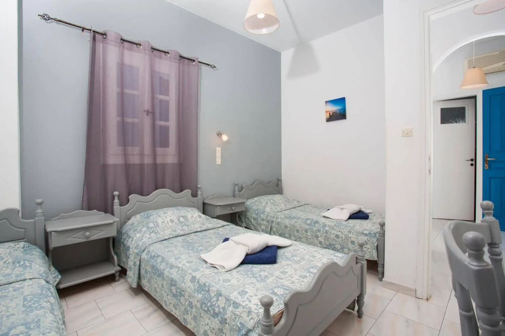 Zoumis Residence