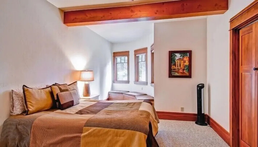 Scenic Wonder Ahwahnichi Lodge 3 Bedroom