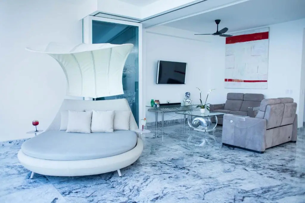 Ochid 4B Ocean Front 1500 Sq. Ft. Condo With 2 Bedrooms & 2 Bath