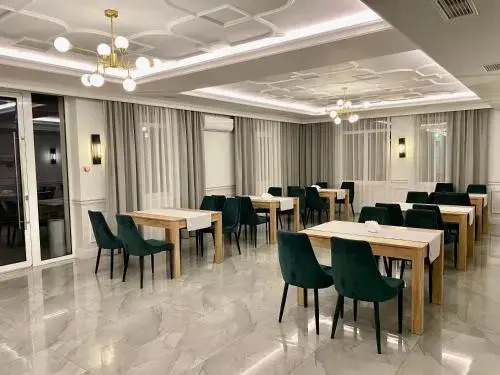 Regency Express (Ex Ritz Express Inn And Suites)