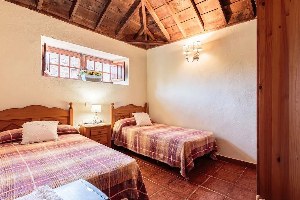 Casa Rural Los Hondos by Isla Bonita