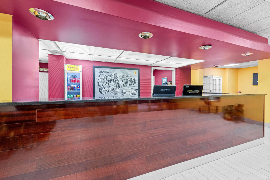 Super 8 by Wyndham Gaffney