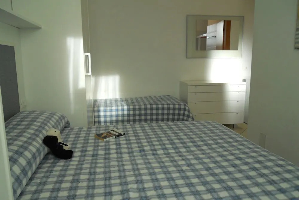 Garden Apartment With Pool in Holiday Village