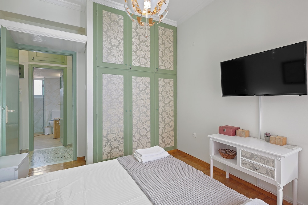 Faliron Urban Retreat