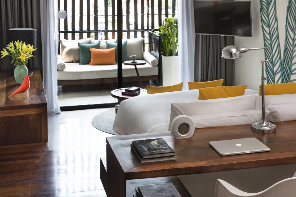 The Aviary Hotel
