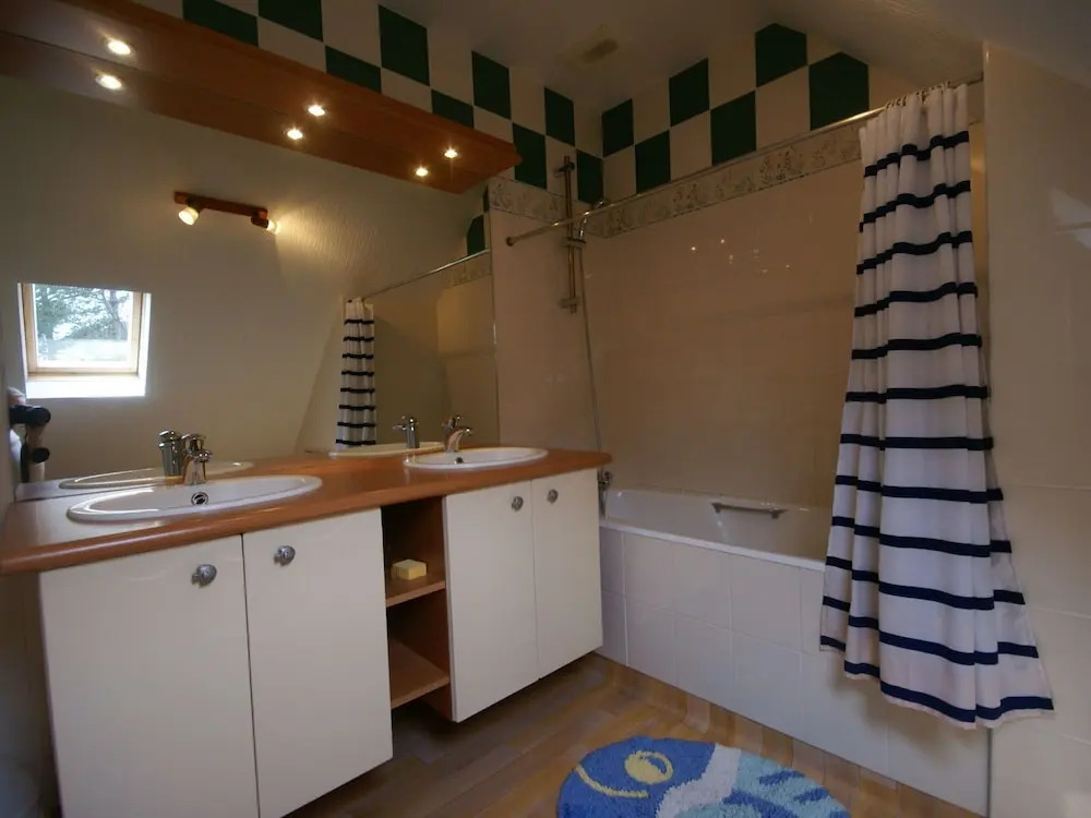 Comfortable Modern Villa Situated Near the sea