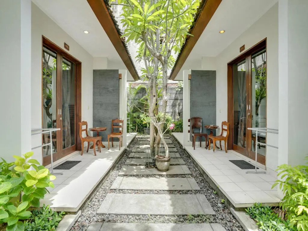 OYO 90055 Sadewa Guest House