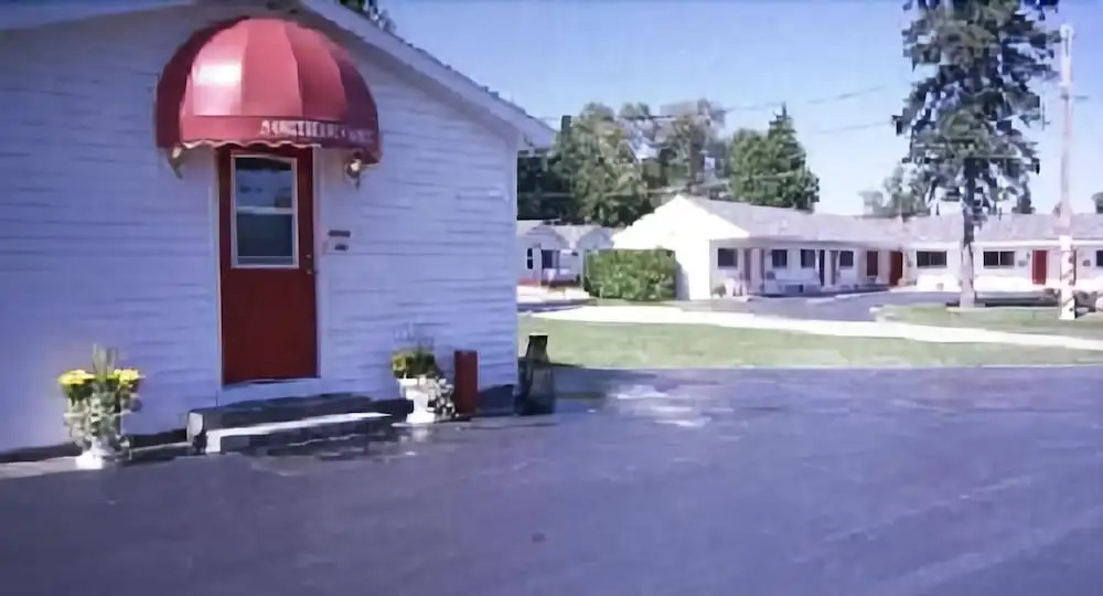 Northernaire Motel