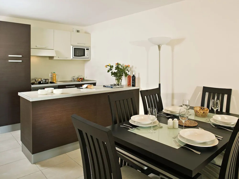 Luxury Apartment With Large Terrace