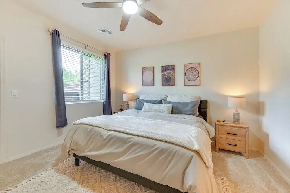 2 Mi to Dtwn & Nau: Flagstaff Condo w/ Patio!