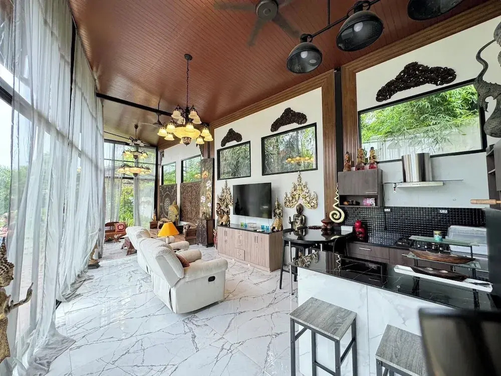 Huge Pool Villa with Private Lake