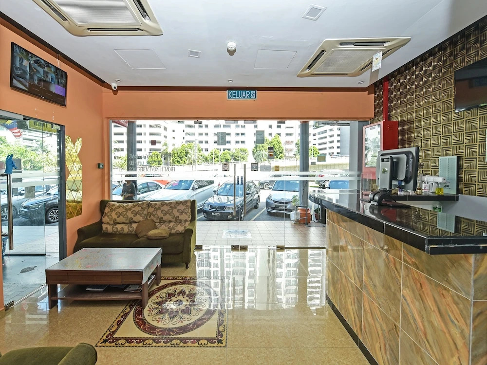OYO 90703 Hotel Rim Global