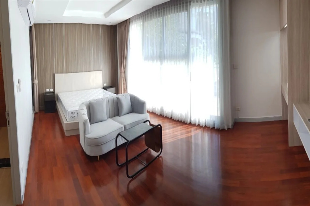 ViVi Avenue Thonglor