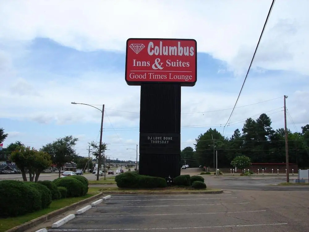 Columbus Inn & Suites