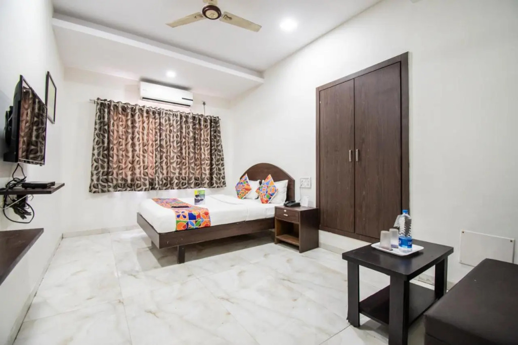 Hotel O Nashik Near Vijay Mamta Theatre Formerly Sahara Inn