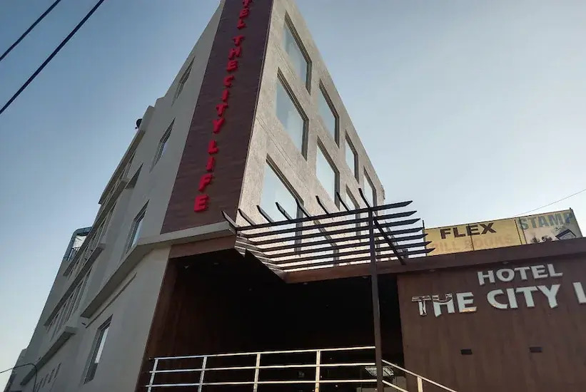 The City Life Hotel