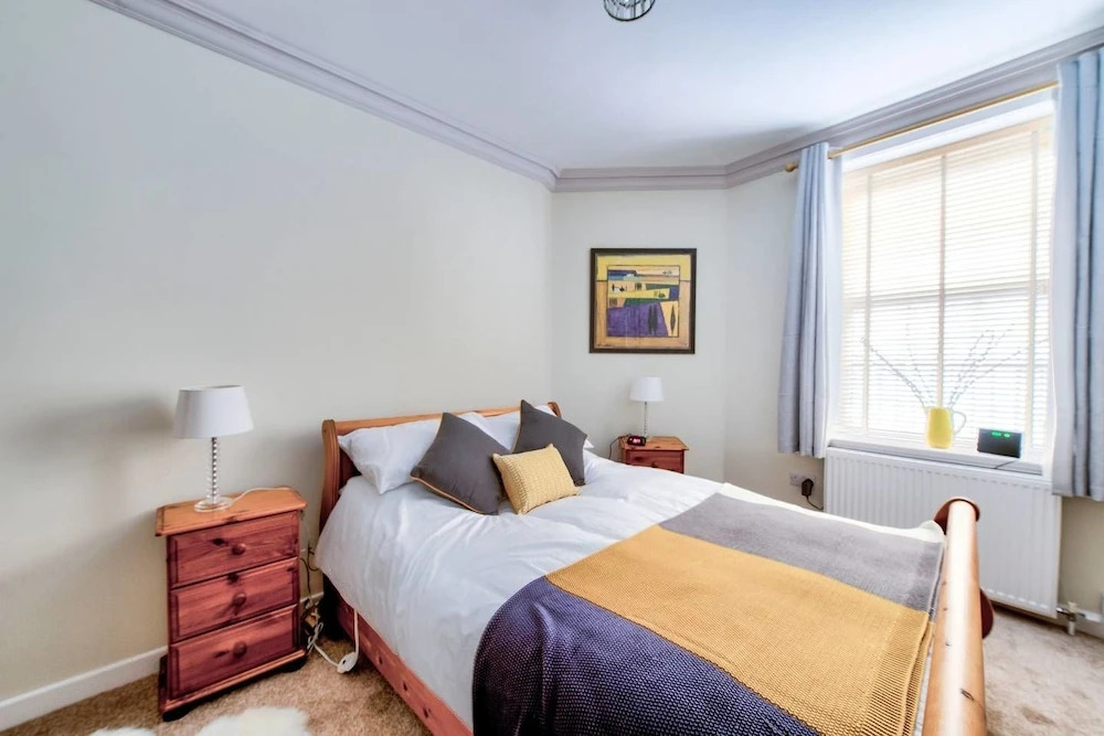 Stylish Royal Mile Apt: Heart of Historic Old Town