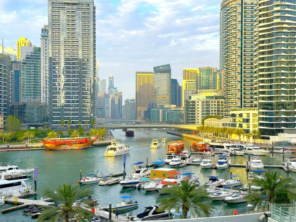 Апартаменты Canal View Studio Balcony DMCC Metro & Beach