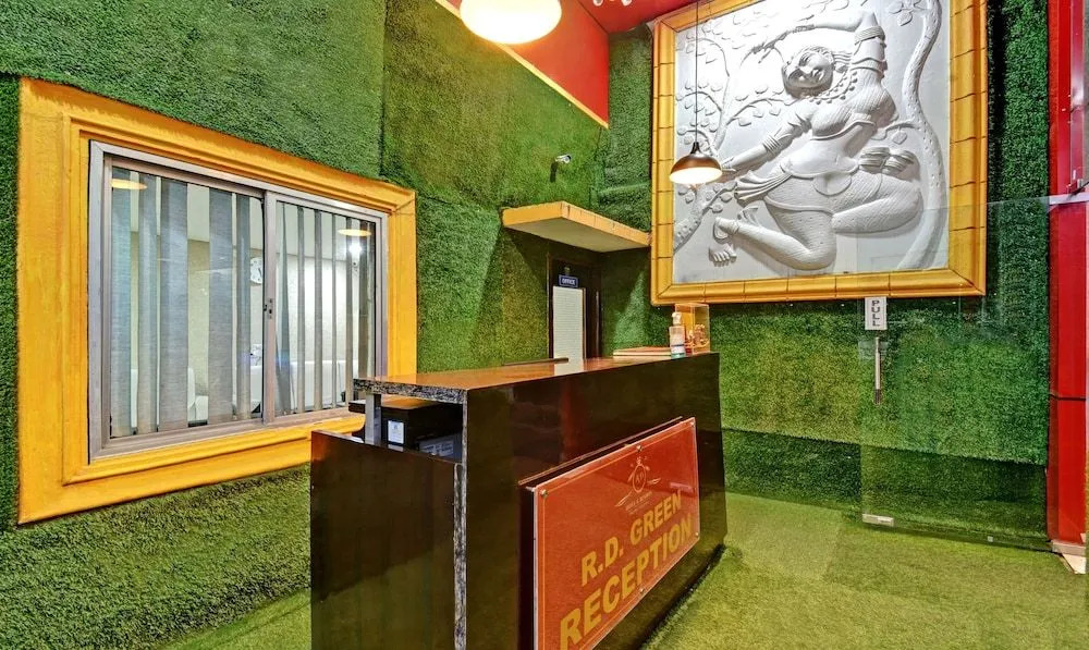 FabHotel RDGR Saalt