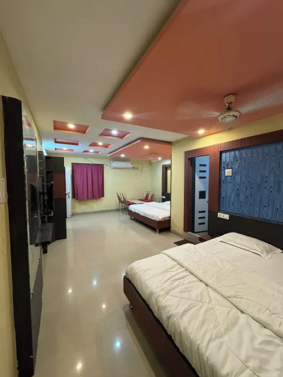Hotel Asha Pride