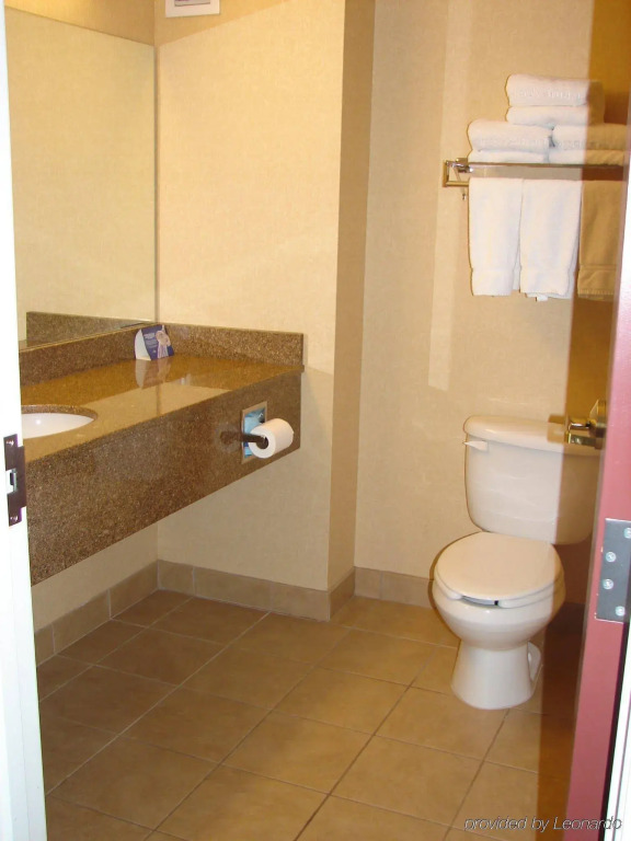 Holiday Inn Express Hotel & Suites Lexington-Downtown University by IHG
