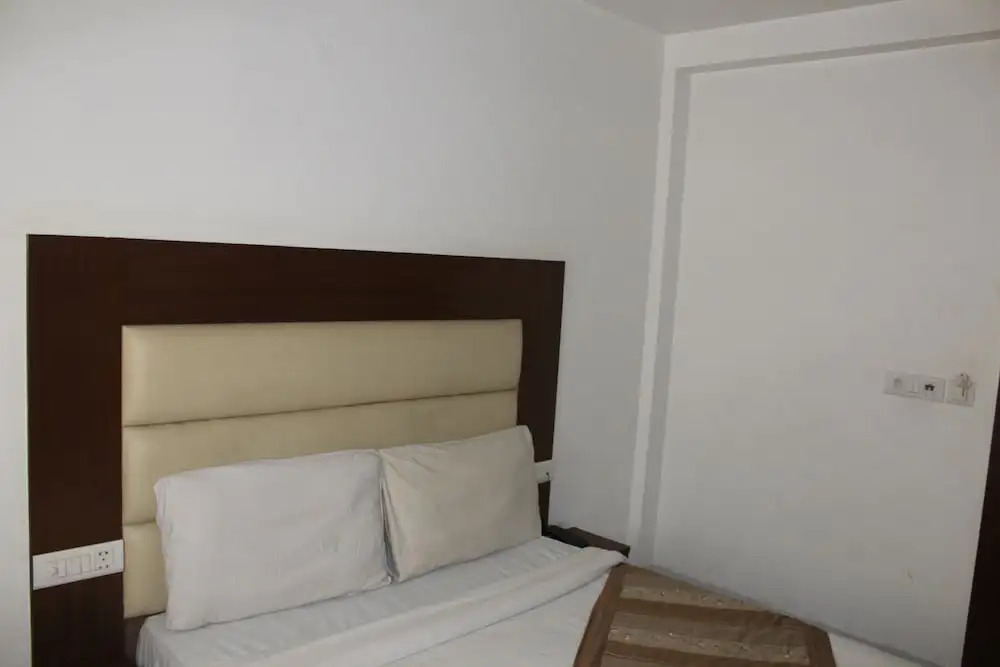Hotel Opal Inn