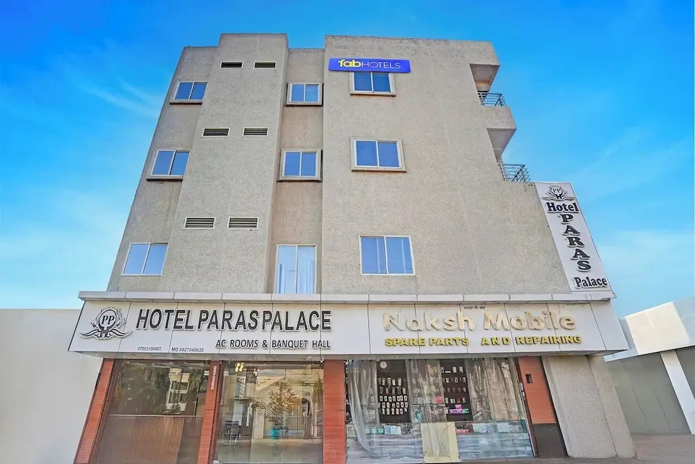FabHotel Paras Palace - Sant haridas railway station