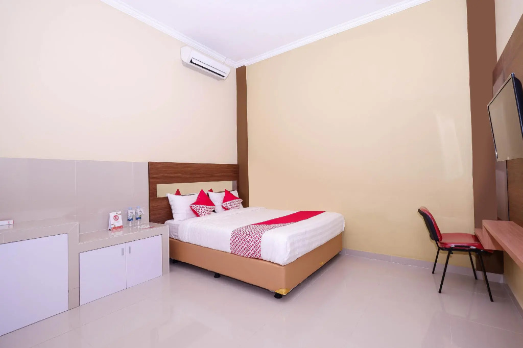 Super OYO 1506  Shabrina 2 Syariah