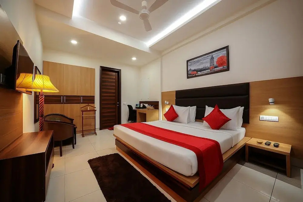 Hotel Grand Regency by JMD Group Near Delhi IGI Airport