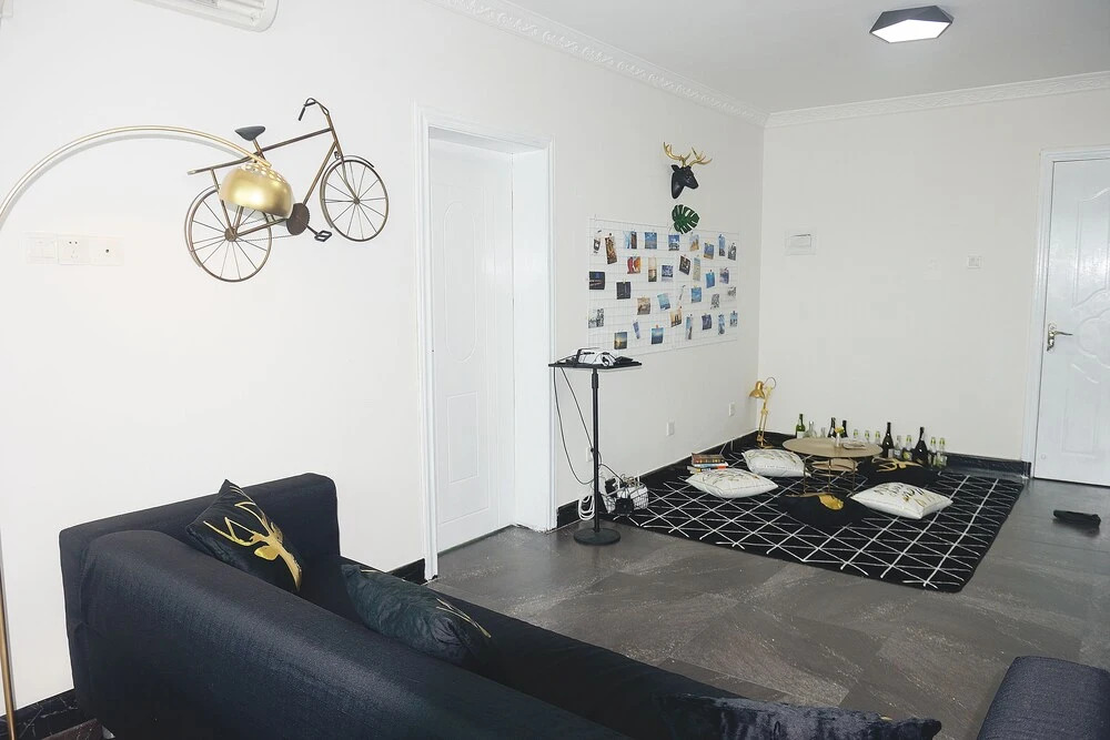 Yihui Apartment