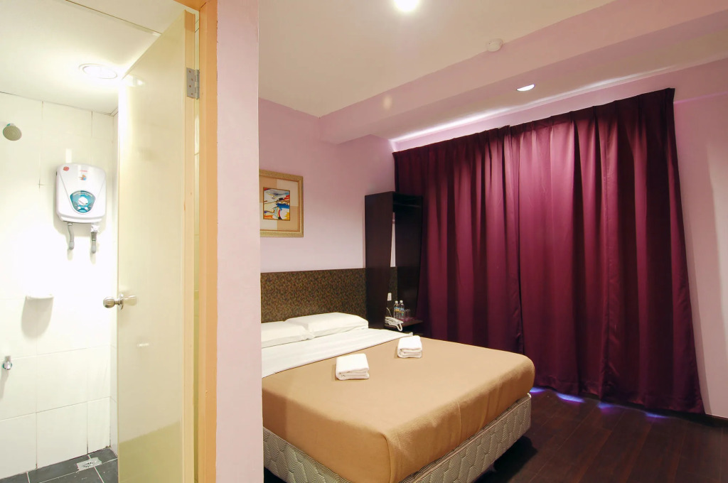 Aristo Hotel