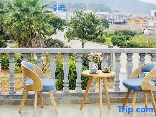 Zhoushan Peach Blossom Island Play Sand Sea View Homestay