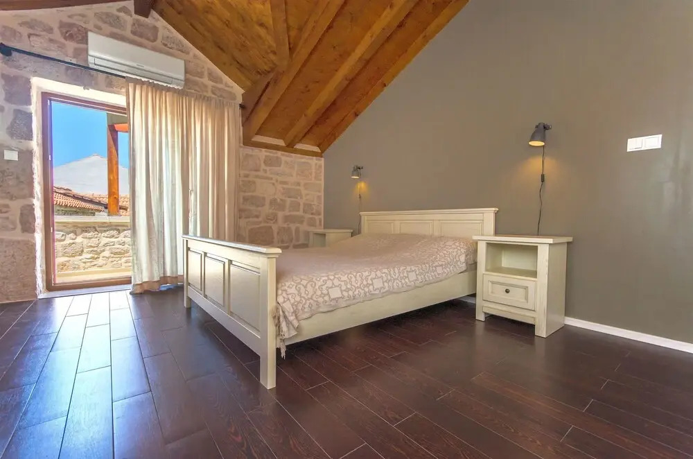 House Stone house island Prvic
