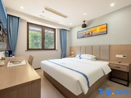 Le Orange Cloud Audio and Video Hotel