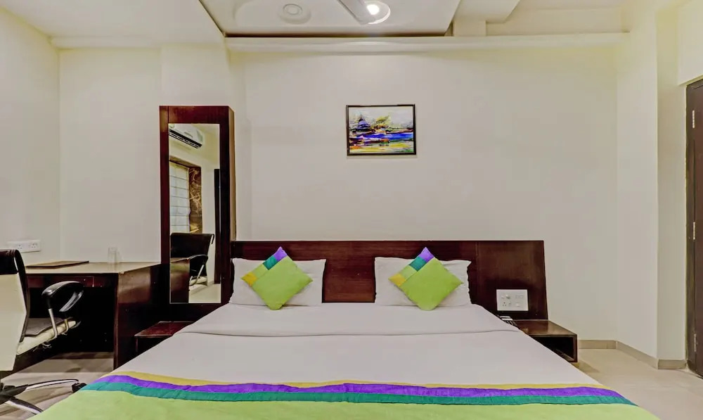 Loharkar Hotel
