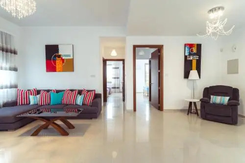 Oniros 2 Villa