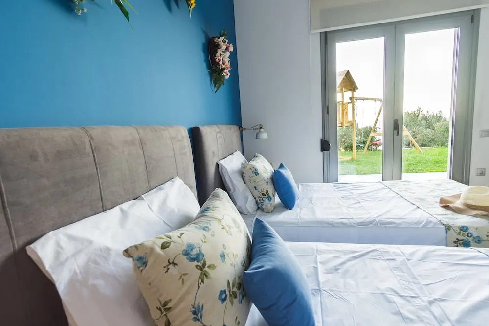 Villa Constandinos - Private Pool - Sleeps 8