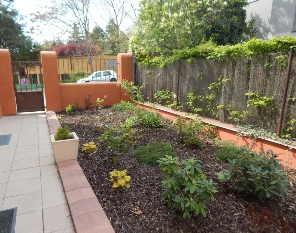 Garden Grape House