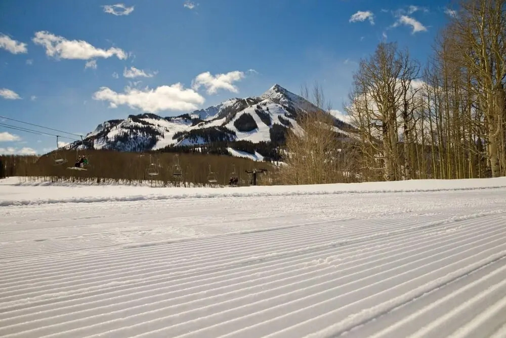 Kid-Friendly 2 Bedroom Bathroom - Slopeside Condo - No Cleaning Fee! by RedAwning