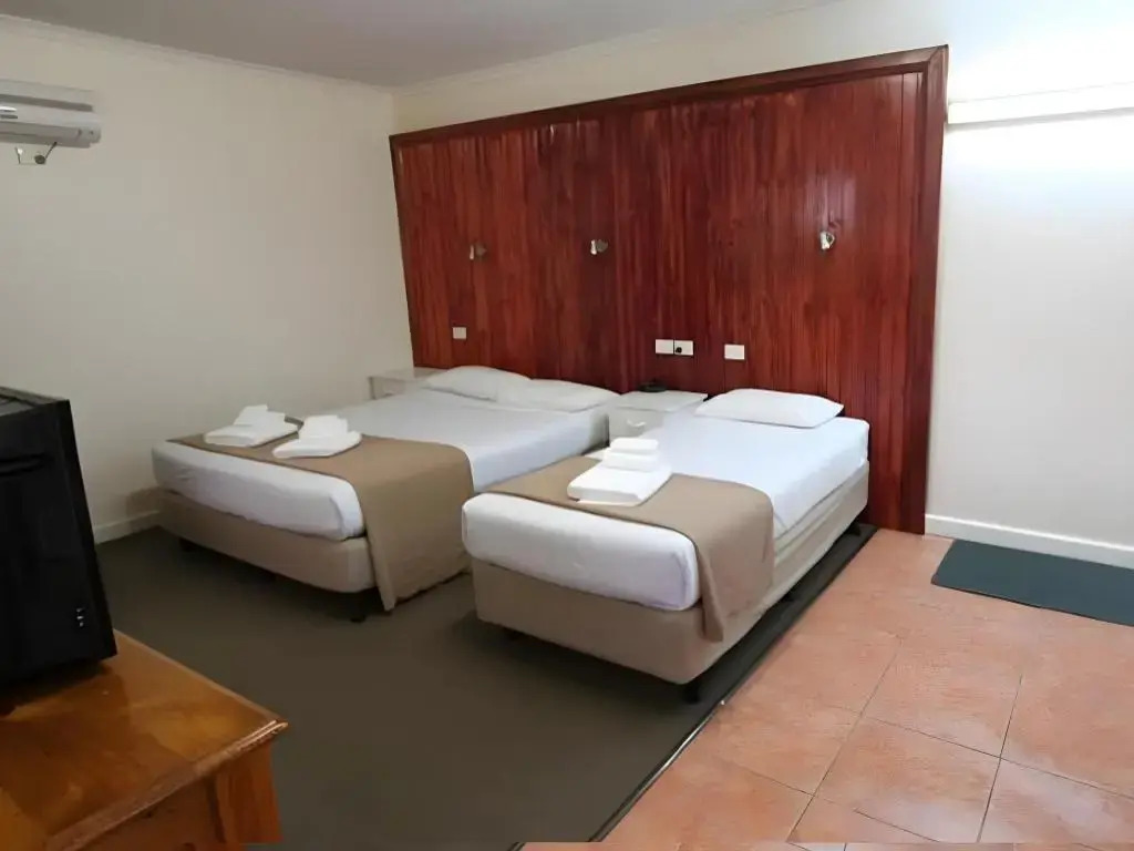 Lazy River Motor Inn