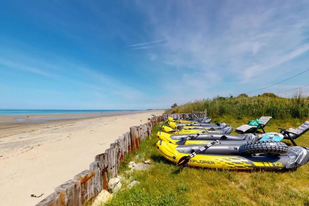 Le Vieux Colombier, 4 étoiles Face mer SPA OPTION billard accès plage, société La clef decamp