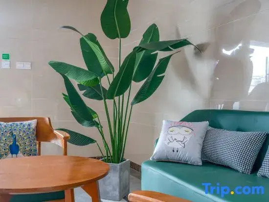 Yachne Light Luxury Hotel