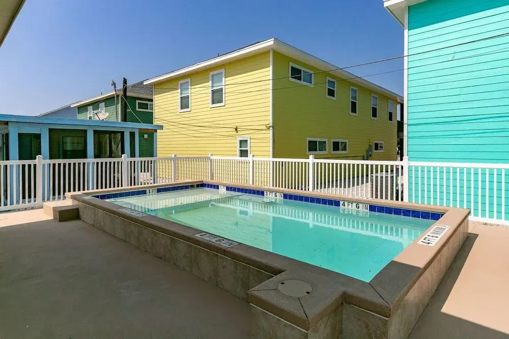 Fluorescent Home 516 by RedAwning