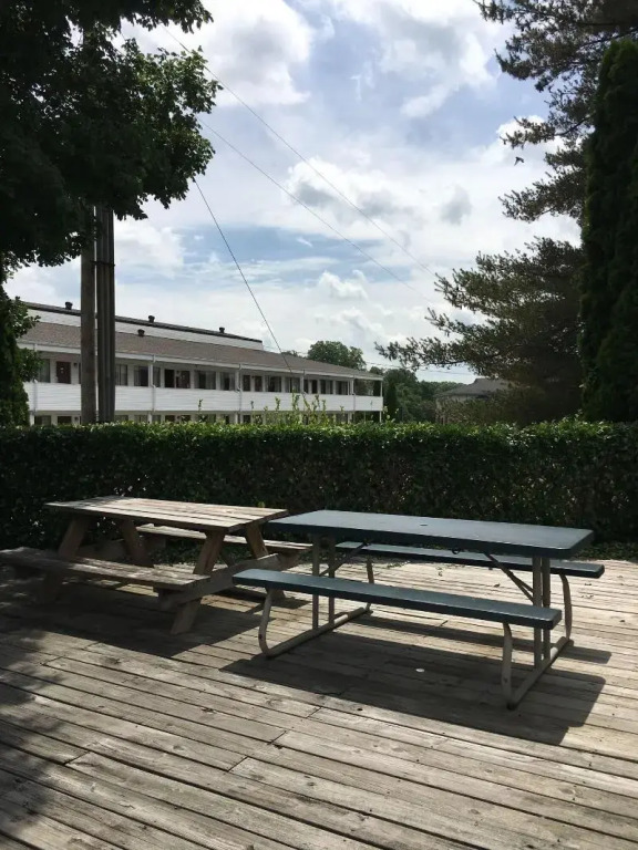 Ambassador Inn