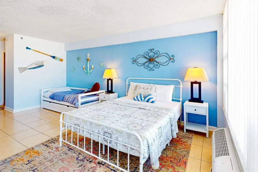 Daytona Beach Club 320 - Daytona Dreamin'