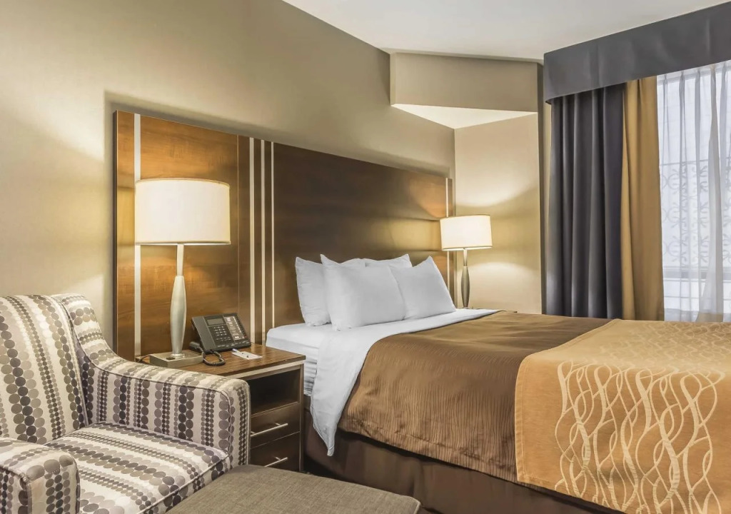 Comfort Inn Toronto City Centre