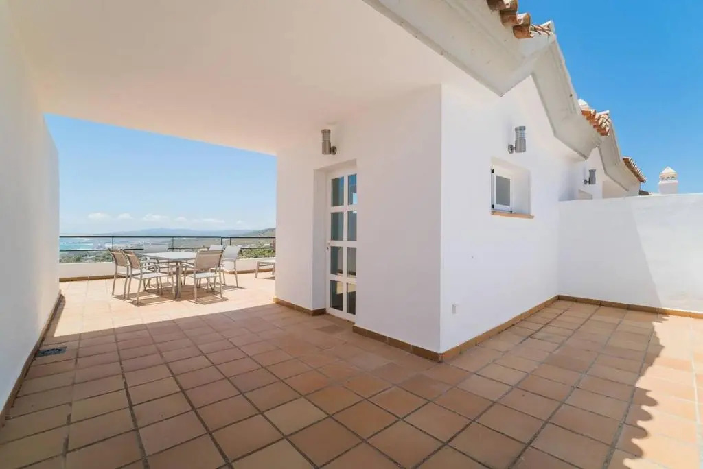 3 Bedroom Townhouse near Sotogrande port with spectacular views