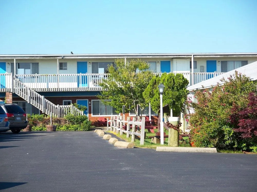 Blue Sea Motor Inn