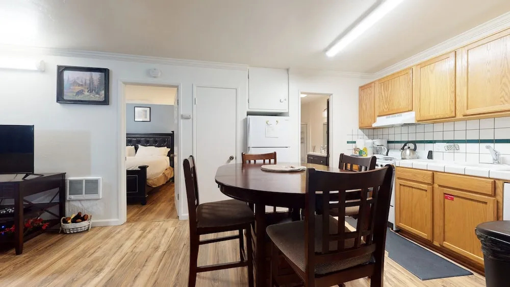 Krystal Villas East 312 Quaint and Cozy, Great Value for your Mammoth Getaway by RedAwning