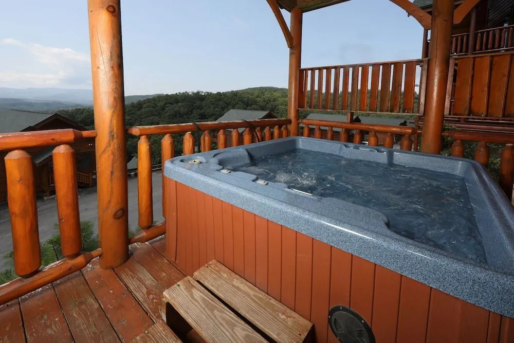 Up Up and Away 2 Br cabin by RedAwning